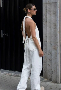 Hills Halter